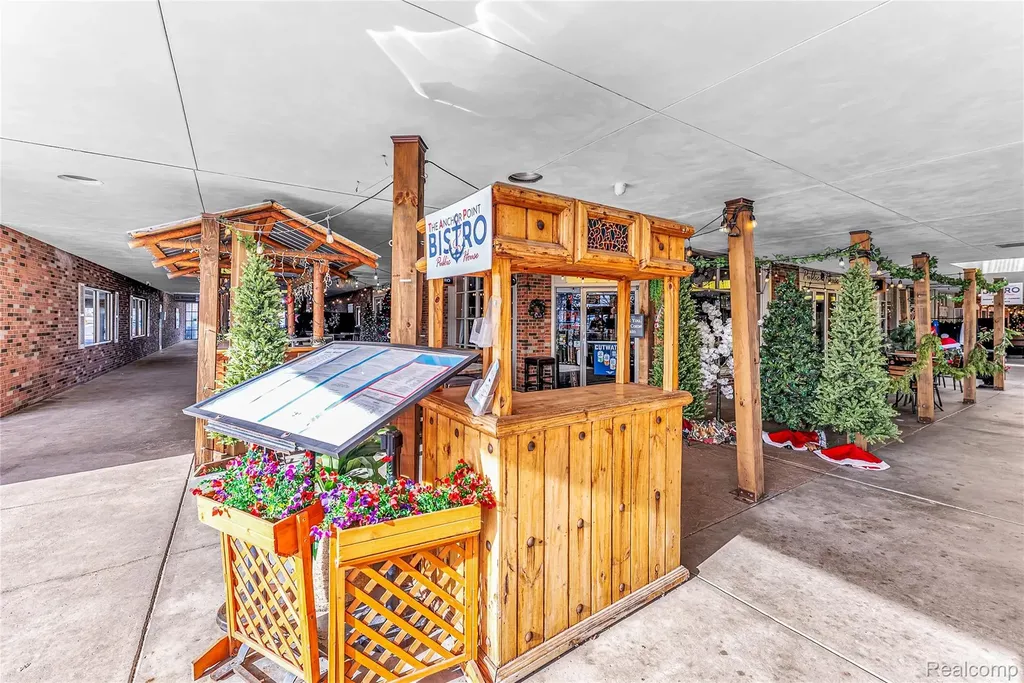 201 N Riverside Avenue St. Clair City MI 48079