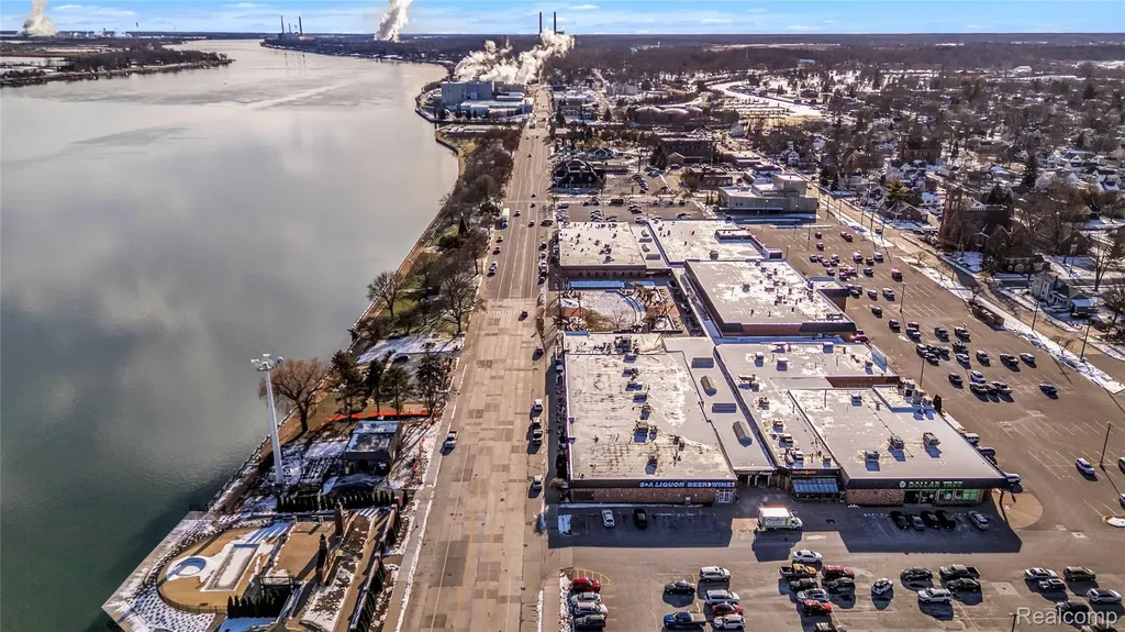 201 N Riverside Avenue St. Clair City MI 48079