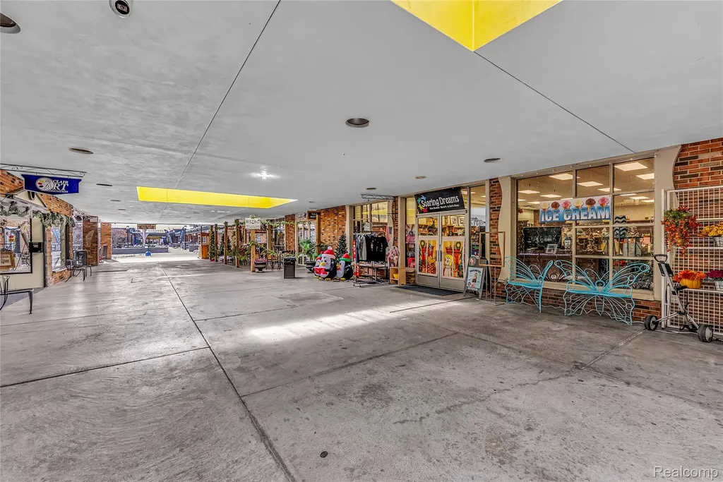 201 N Riverside Avenue St. Clair City MI 48079