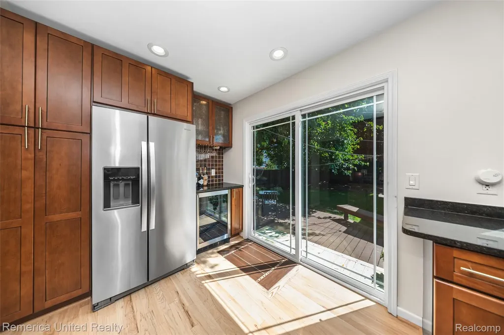 717 S Edgeworth Avenue Royal Oak City MI 48067