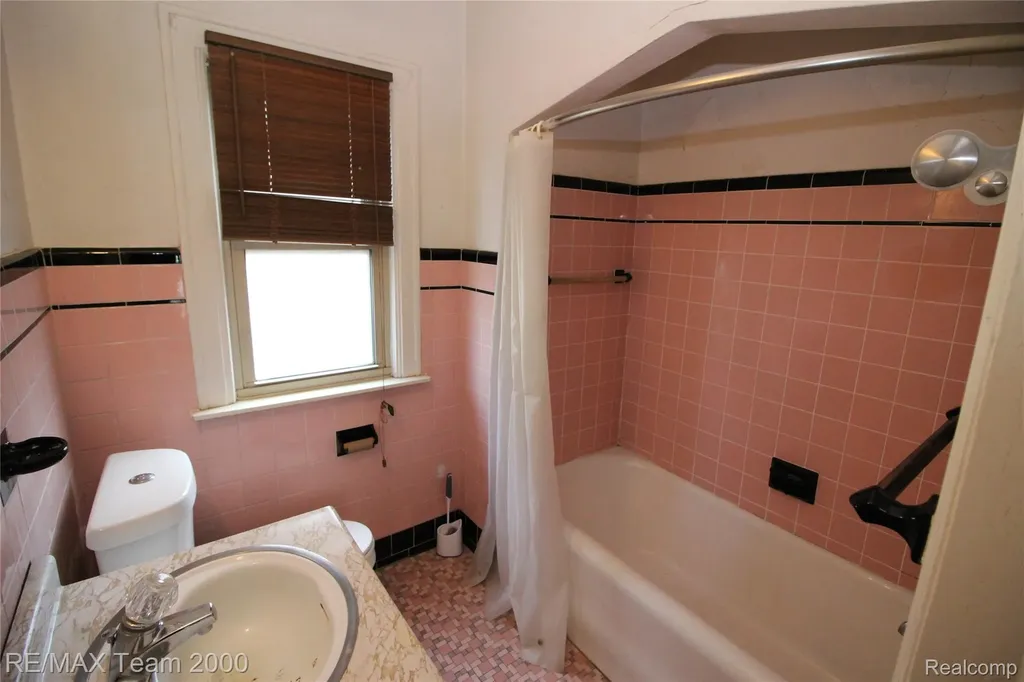 6115 Hartwell Street Dearborn City MI 48126