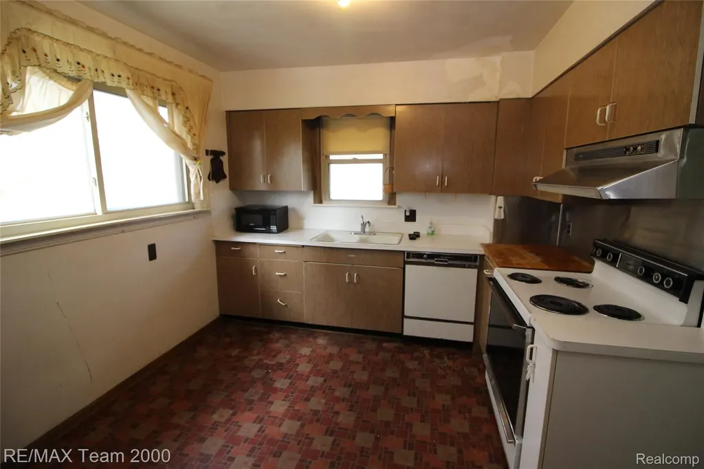6115 Hartwell Street Dearborn City MI 48126