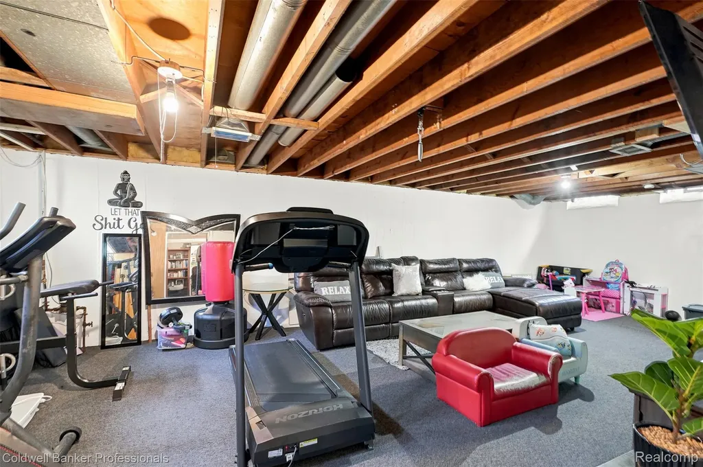 23821 Manistee Street Oak Park City MI 48237