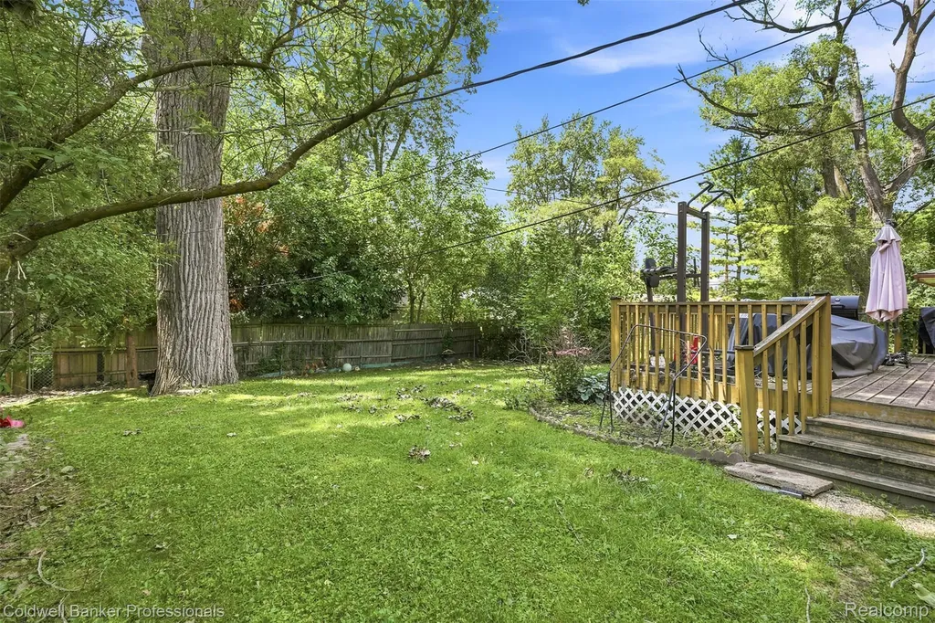 23821 Manistee Street Oak Park City MI 48237