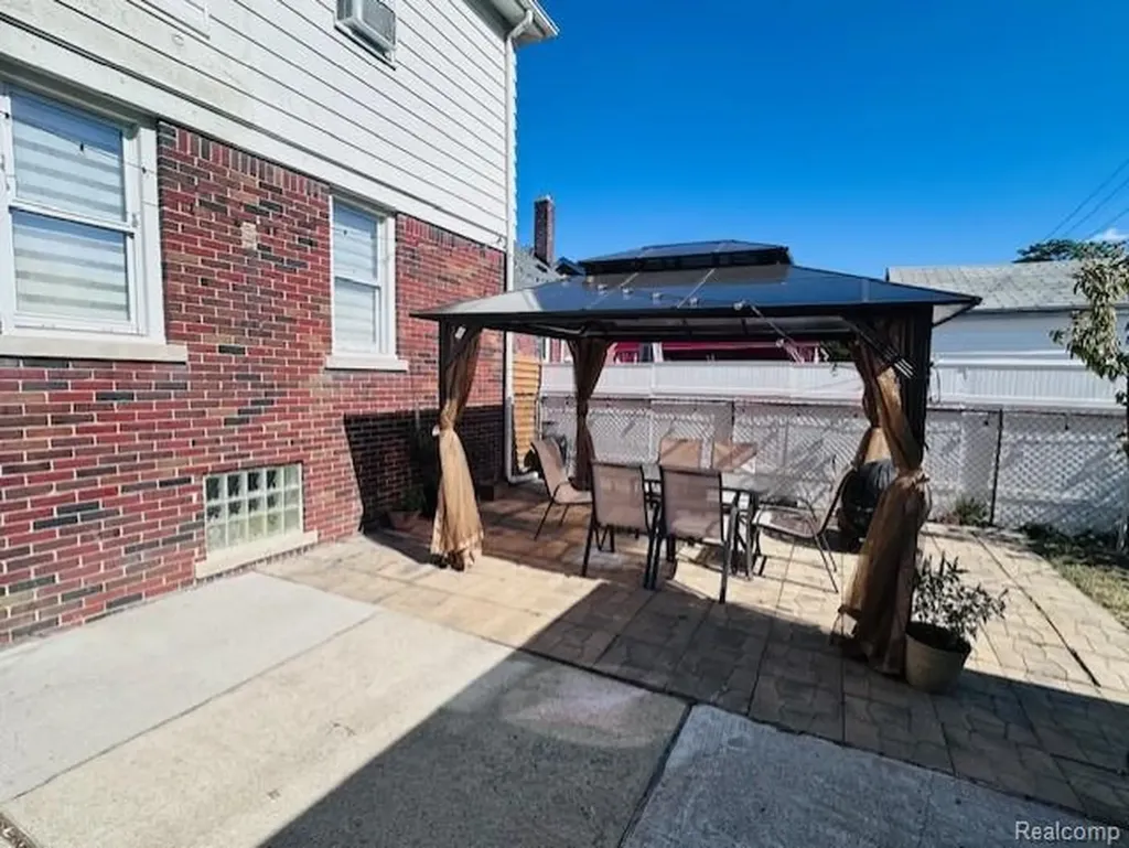4592 Helen Street Dearborn City MI 48126