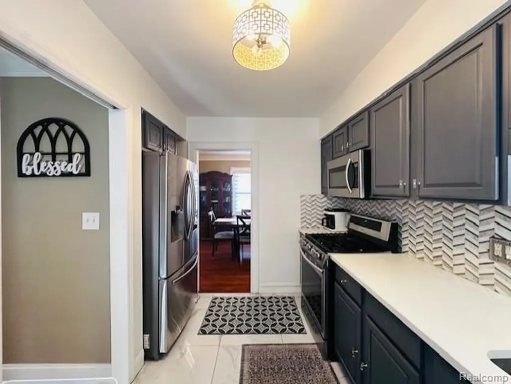 4592 Helen Street Dearborn City MI 48126