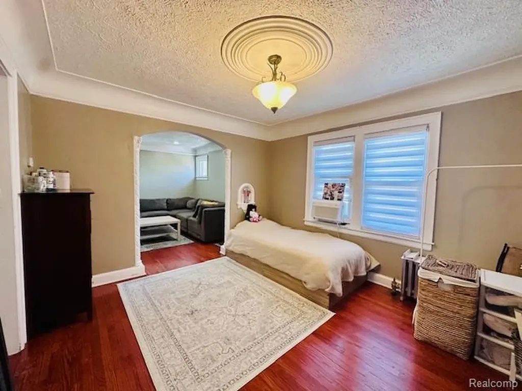 4592 Helen Street Dearborn City MI 48126