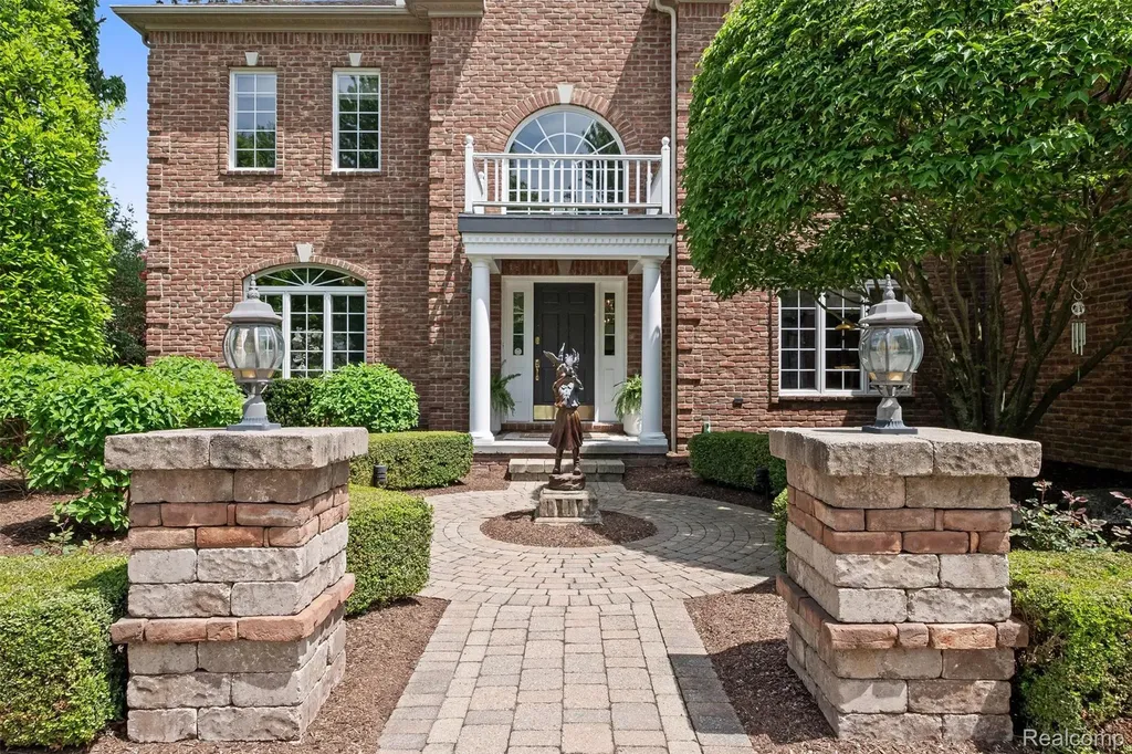 61496 Beacon Hill Drive Washington Township MI 48094