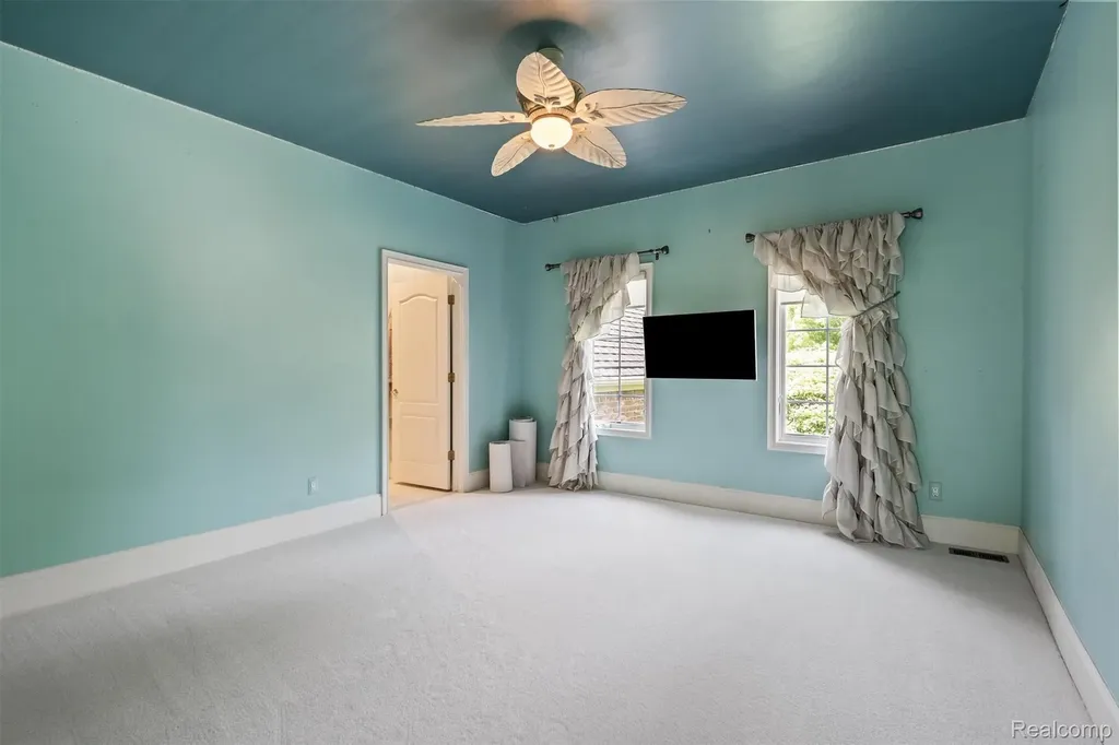 61496 Beacon Hill Drive Washington Township MI 48094