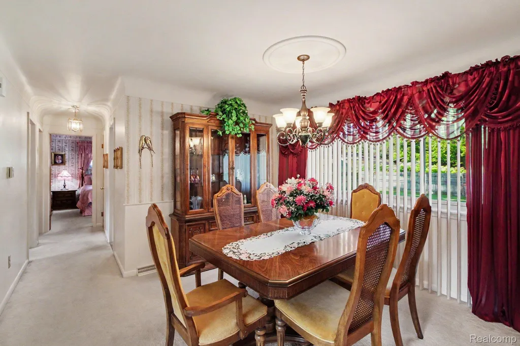 3577 Meadowleigh Lane Waterford Charter Township MI 48329