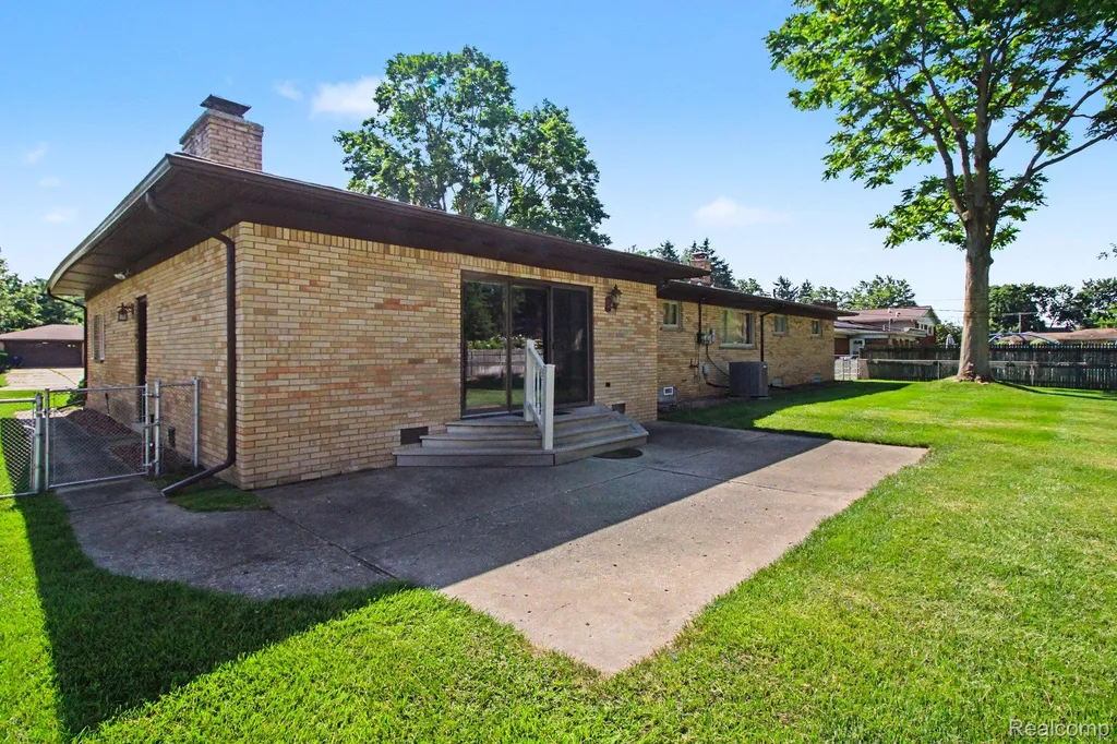 3577 Meadowleigh Lane Waterford Charter Township MI 48329