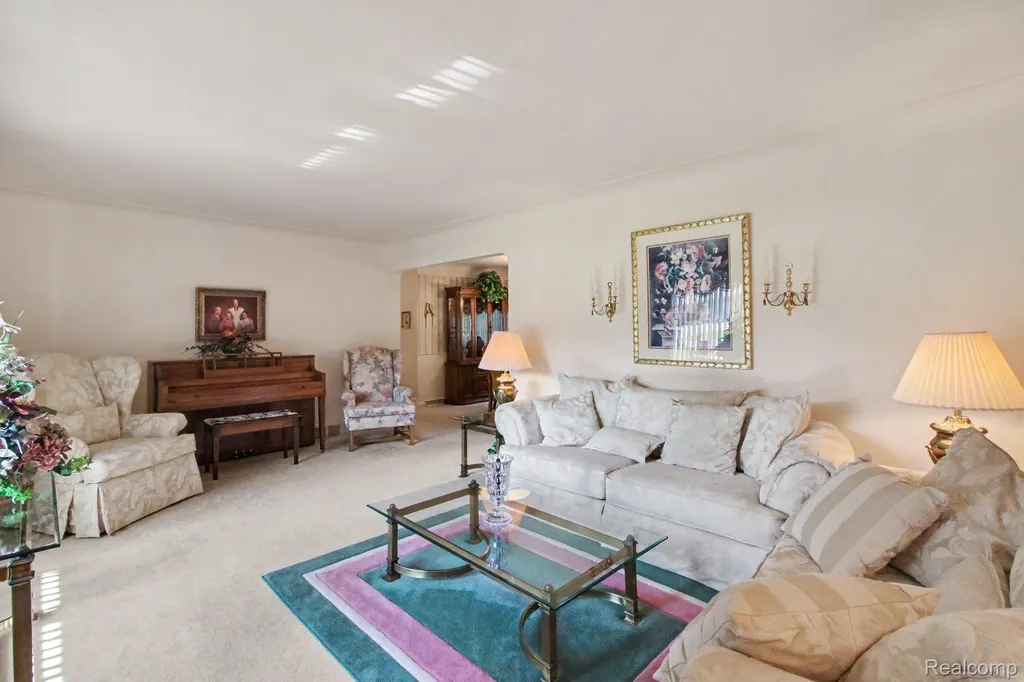 3577 Meadowleigh Lane Waterford Charter Township MI 48329