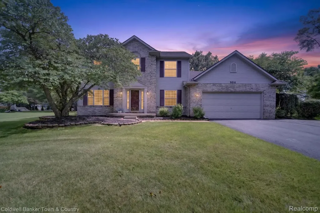 9016 Hyacinth Way Green Oak Township MI 48116