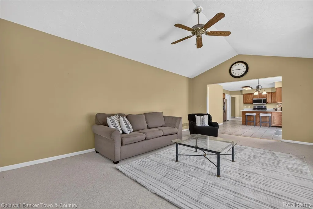 9016 Hyacinth Way Green Oak Township MI 48116