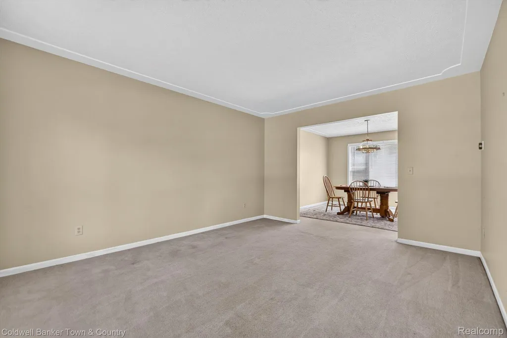 9016 Hyacinth Way Green Oak Township MI 48116