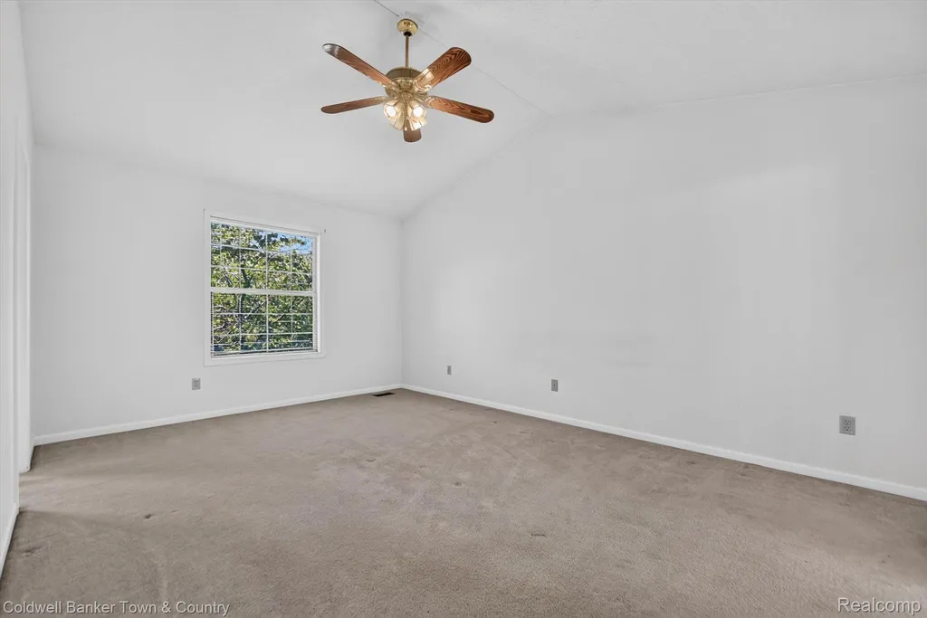 9016 Hyacinth Way Green Oak Township MI 48116