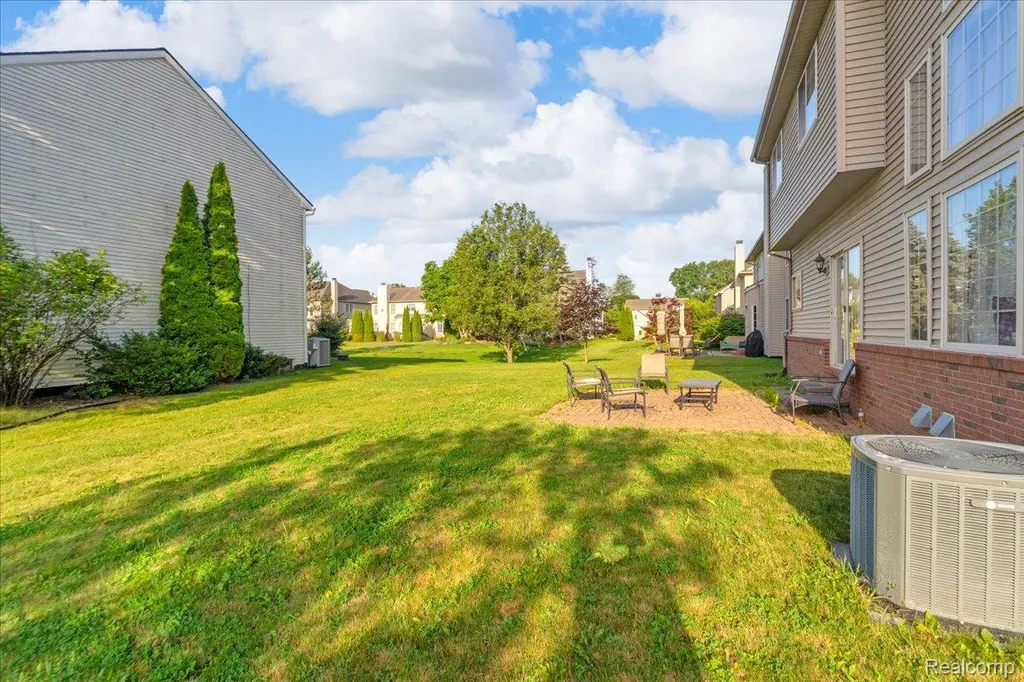 1143 Polo Drive South Lyon City MI 48178