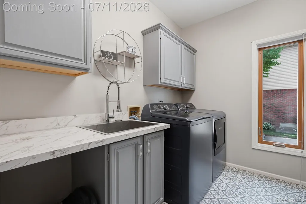 54856 Whitby Way Shelby Charter Township MI 48316