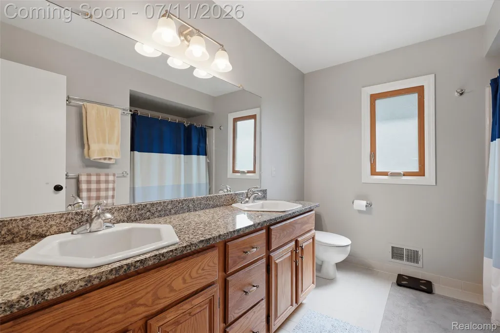 54856 Whitby Way Shelby Charter Township MI 48316