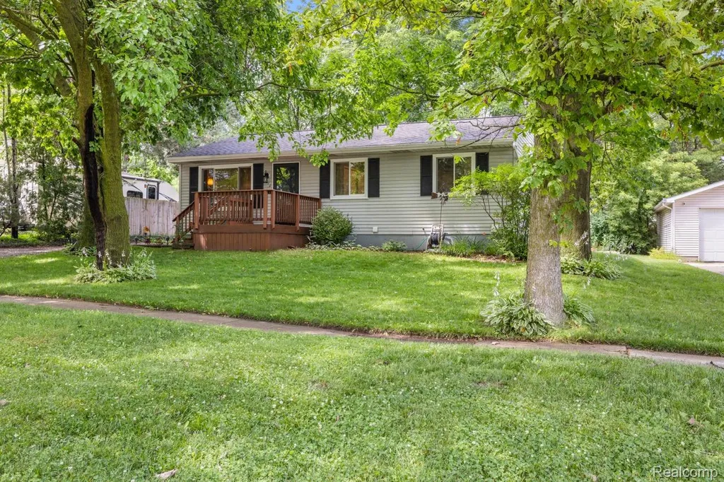 310 Mason Road Howell City MI 48843