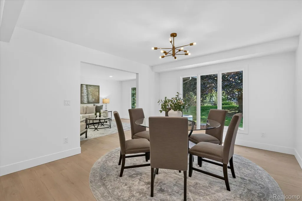 756 Great Oaks Drive Bloomfield Hills City MI 48304
