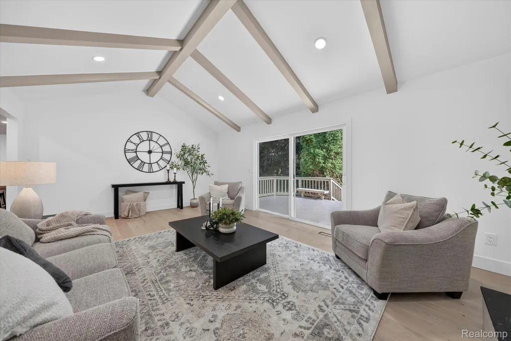 756 Great Oaks Drive Bloomfield Hills City MI 48304