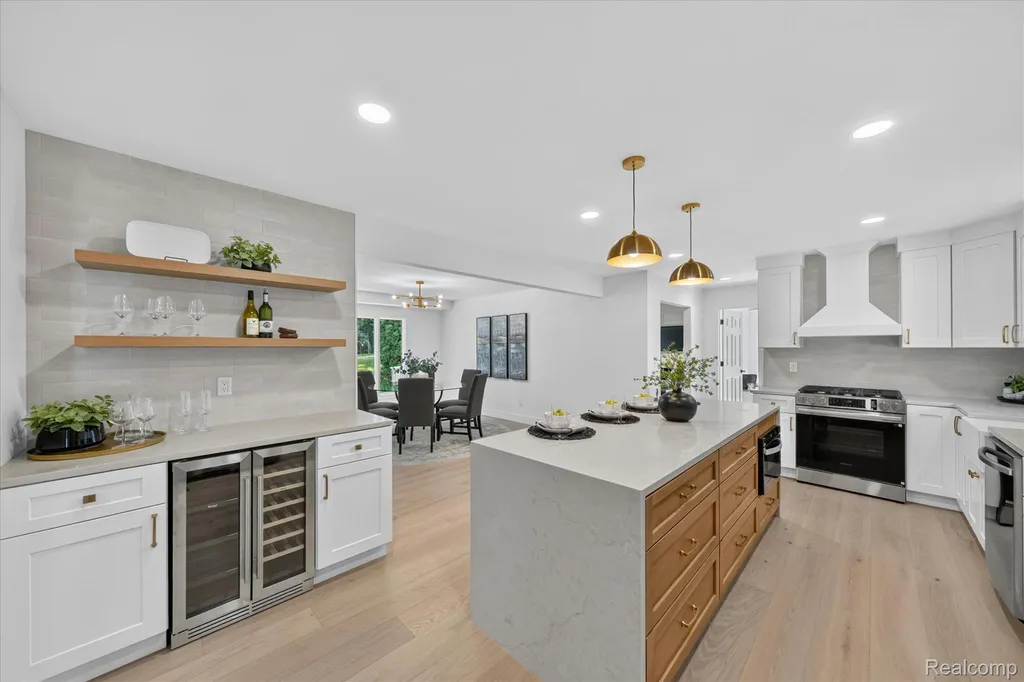 756 Great Oaks Drive Bloomfield Hills City MI 48304