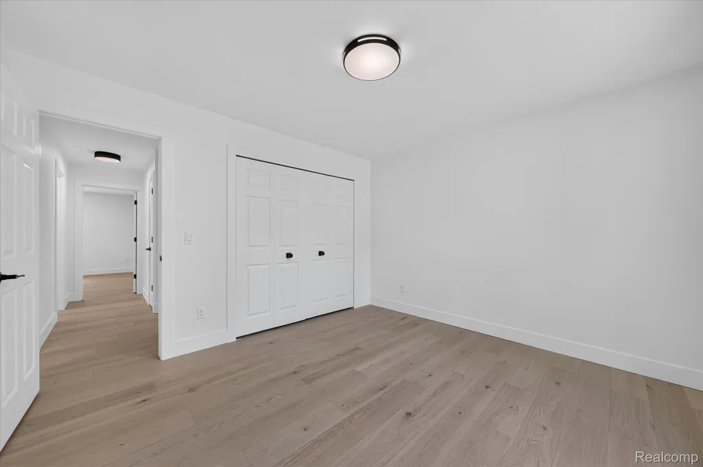 756 Great Oaks Drive Bloomfield Hills City MI 48304
