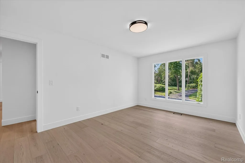 756 Great Oaks Drive Bloomfield Hills City MI 48304