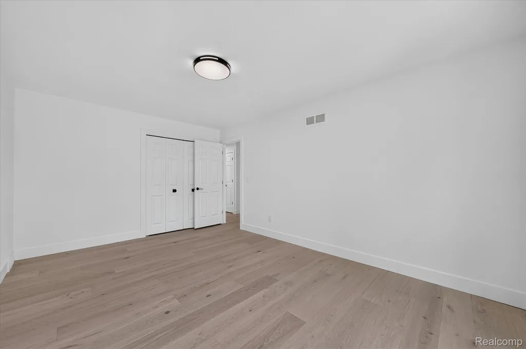 756 Great Oaks Drive Bloomfield Hills City MI 48304