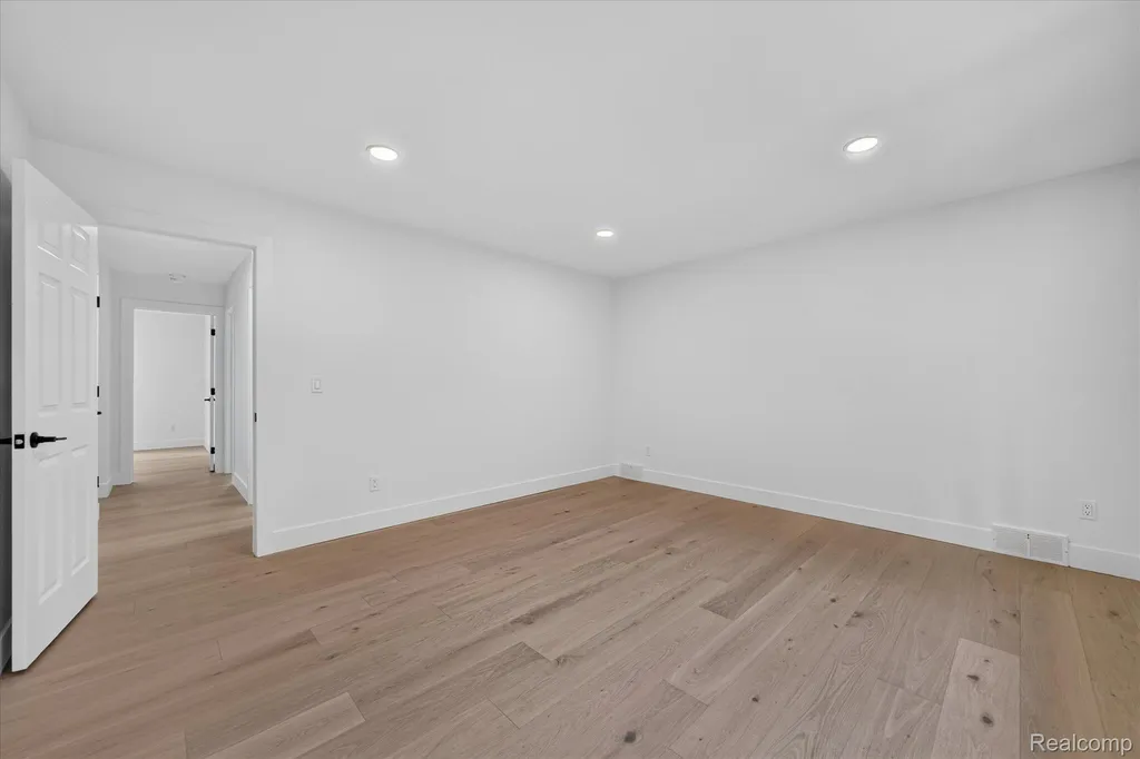 756 Great Oaks Drive Bloomfield Hills City MI 48304