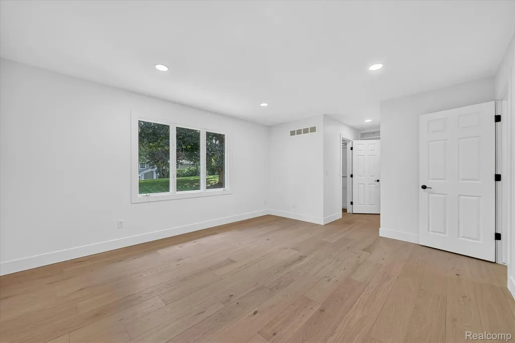 756 Great Oaks Drive Bloomfield Hills City MI 48304