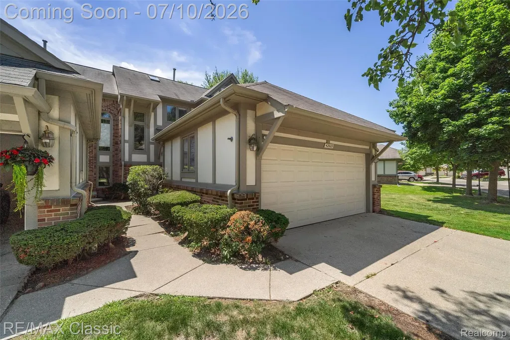 42027 Saratoga Circle Canton Charter Township MI 48187
