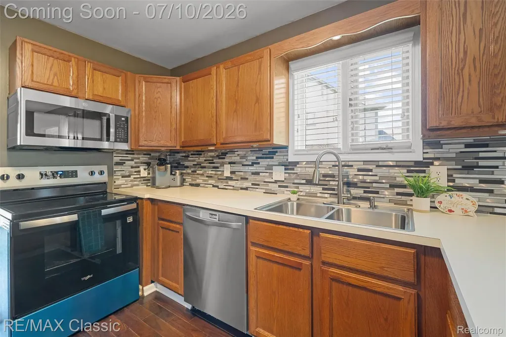 42027 Saratoga Circle Canton Charter Township MI 48187