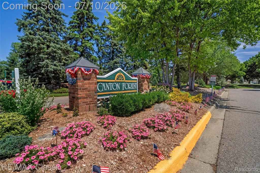 42027 Saratoga Circle Canton Charter Township MI 48187