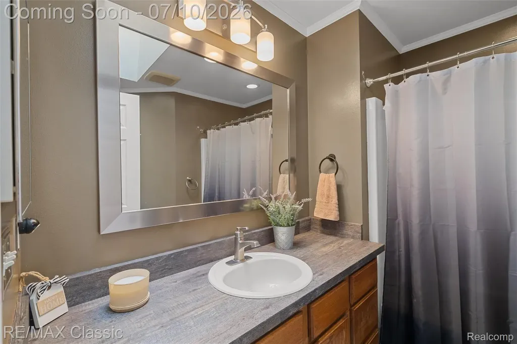 42027 Saratoga Circle Canton Charter Township MI 48187