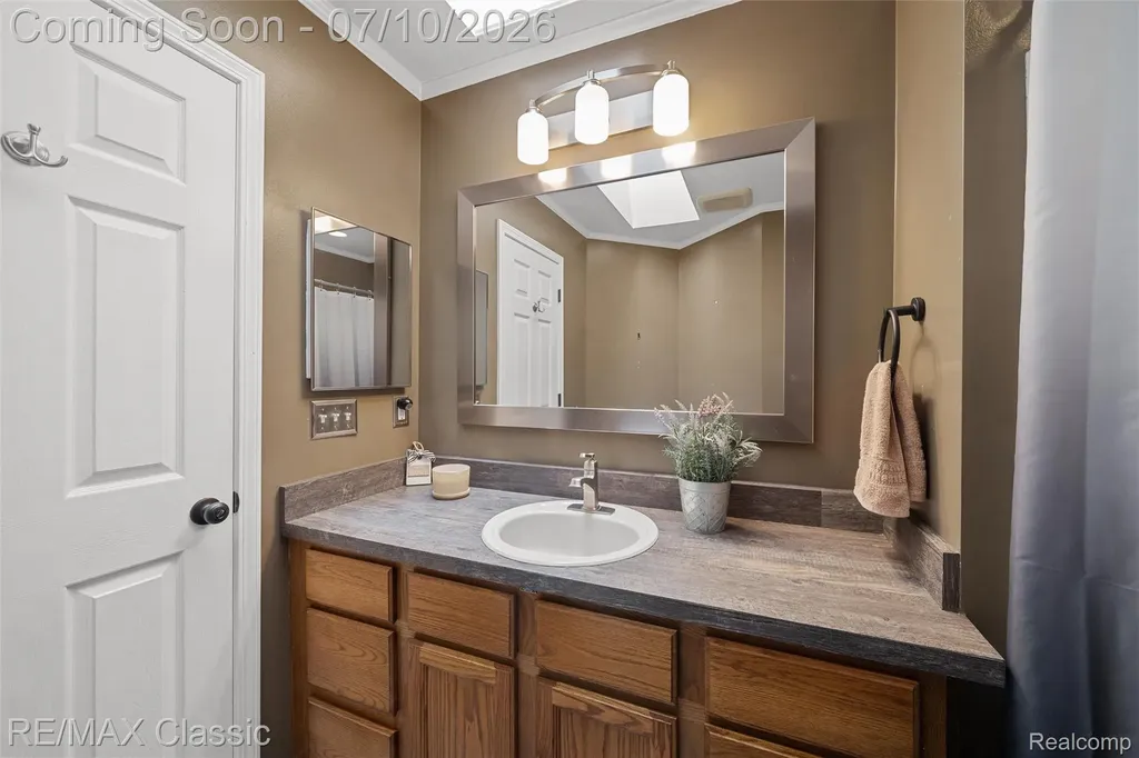 42027 Saratoga Circle Canton Charter Township MI 48187