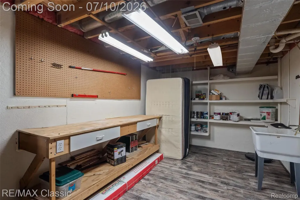 42027 Saratoga Circle Canton Charter Township MI 48187