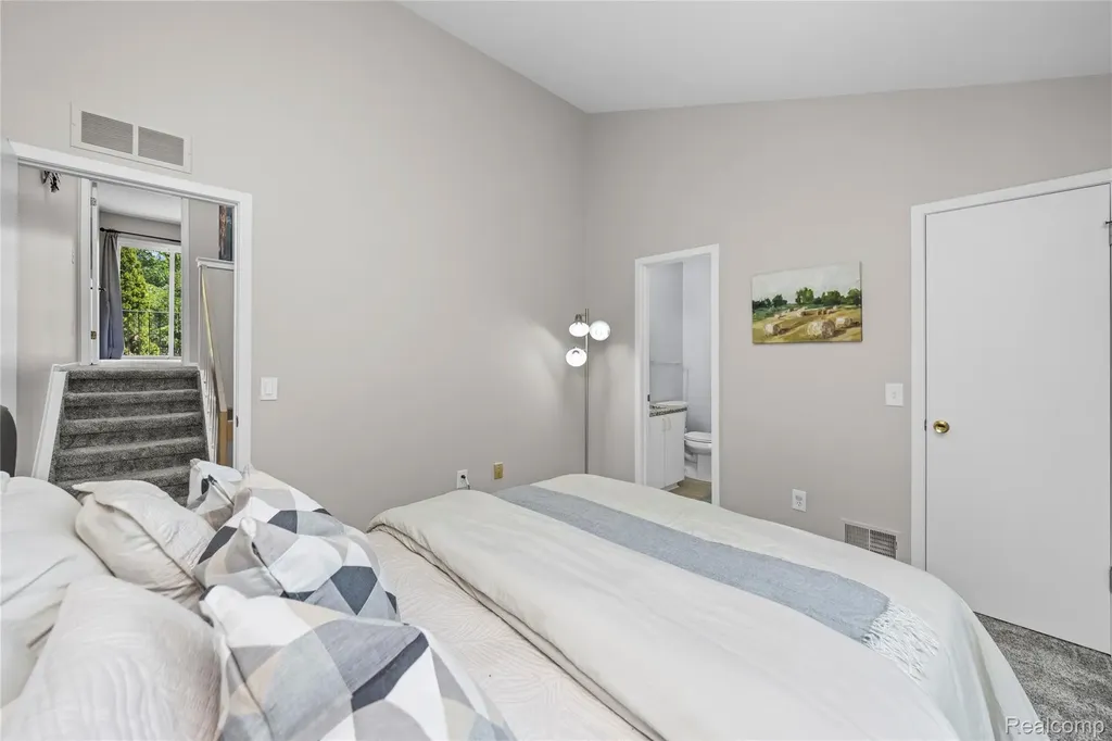 39455 Country Lane Novi City MI 48375