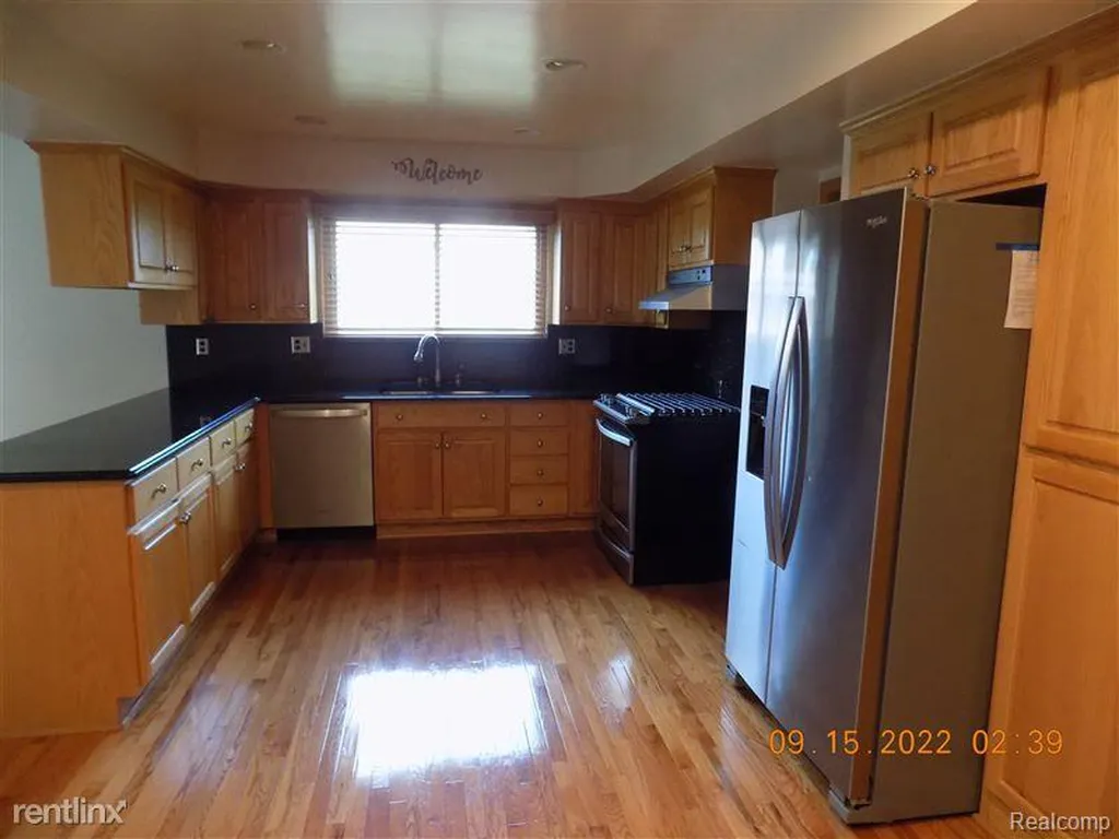 41223 Sesame Drive Sterling Heights City MI 48314