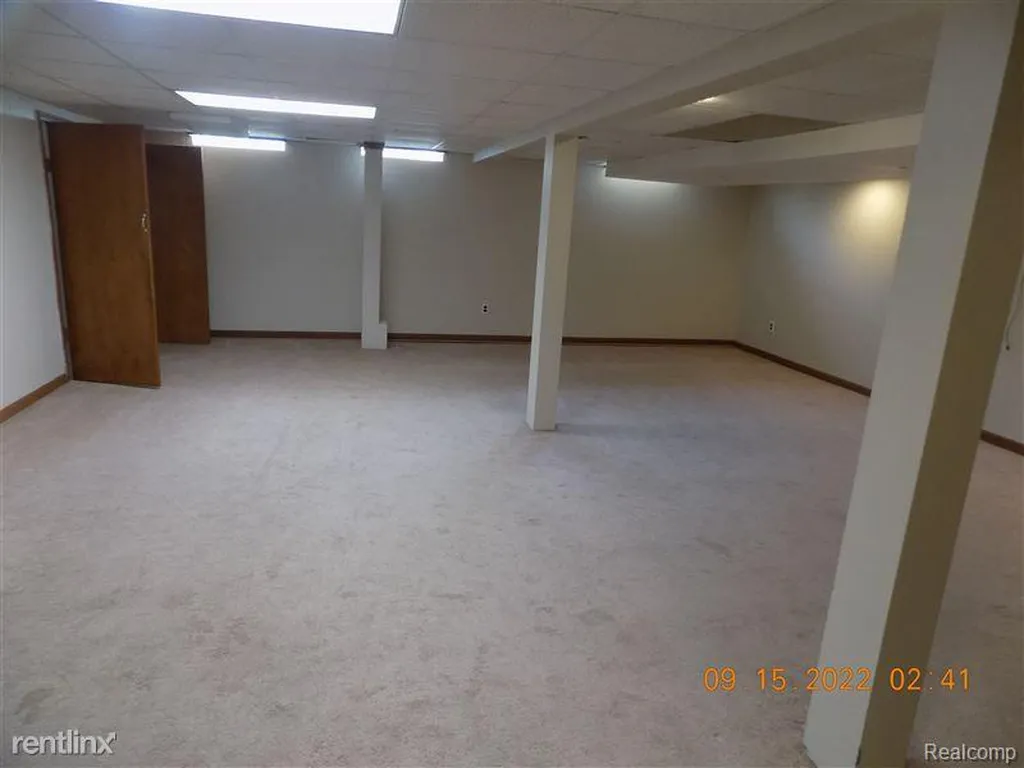 41223 Sesame Drive Sterling Heights City MI 48314