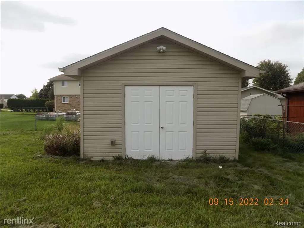 41223 Sesame Drive Sterling Heights City MI 48314