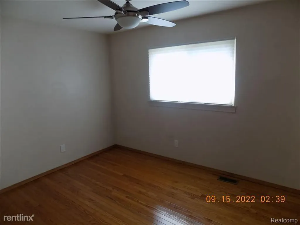 41223 Sesame Drive Sterling Heights City MI 48314