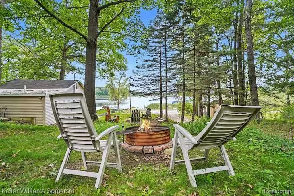 6287 Rock Road W Garfield Township MI 48632