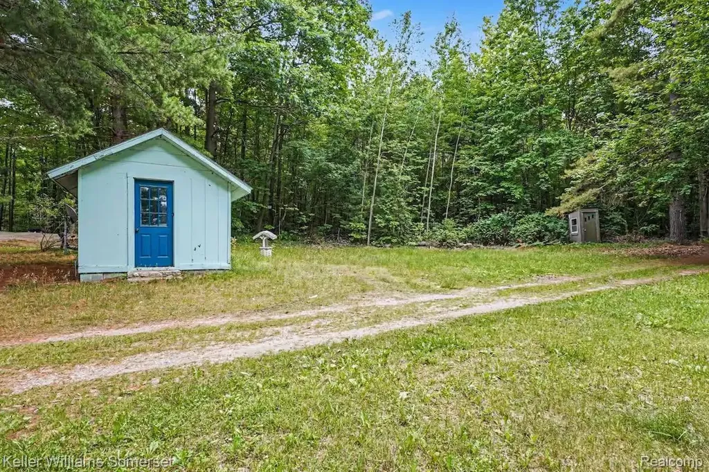 6287 Rock Road W Garfield Township MI 48632