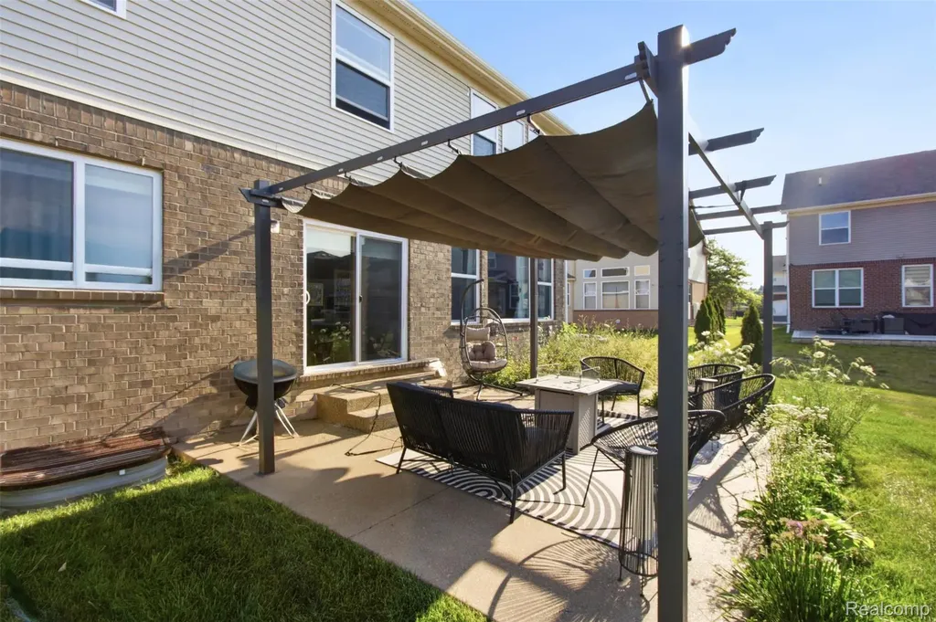 5085 Ridge Lane Warren City MI 48092
