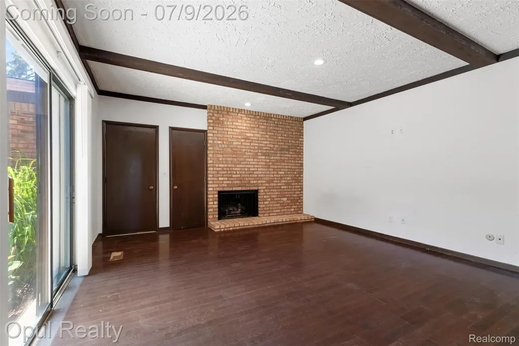 3961 Chablis Street West Bloomfield Charter Township MI 48323