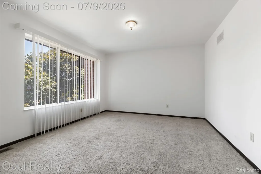 3961 Chablis Street West Bloomfield Charter Township MI 48323