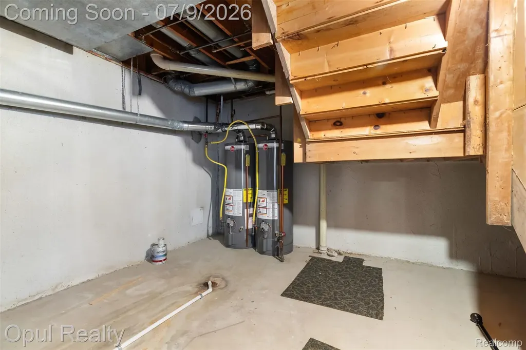 3961 Chablis Street West Bloomfield Charter Township MI 48323