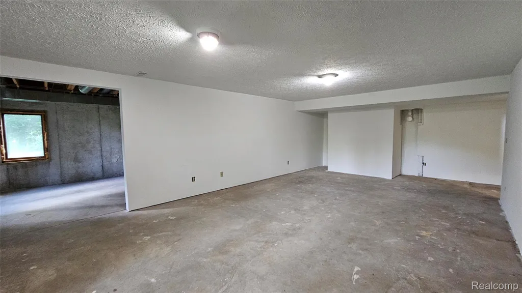 448 Fairwood Road Putnam Township MI 48169